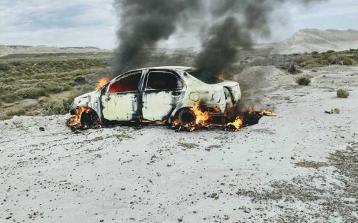 Incendiaron un auto de alquiler en zona de YPF