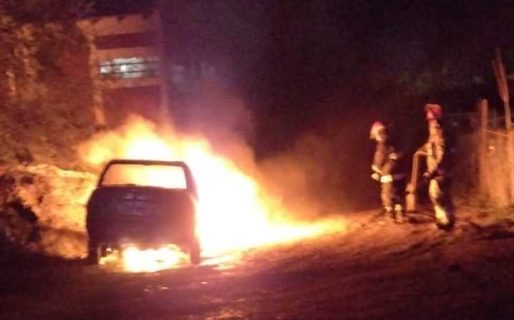 Estacionó el vehículo y media hora después se lo incendiaron