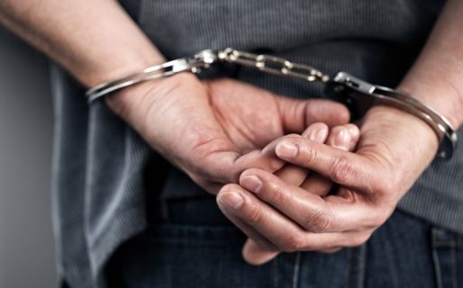 Mató a su madre, la decapitó y se entregó a la policía