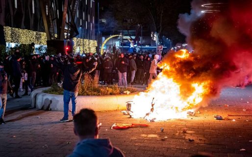 Disturbios y heridos en una protesta en Rotterdam contra las nuevas restricciones por el coronavirus
