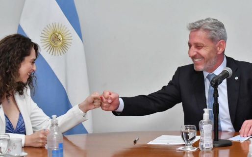 Arcioni firmó un convenio para el mantenimiento, control y operación del sistema acueducto de Camarones