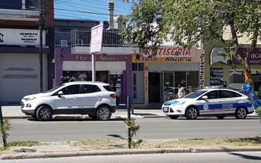 Delincuentes armados intentaron asaltar una joyería de avenida Kennedy
