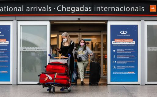 Fin de las cuotas para viajar al exterior: en qué consiste la medida y qué alternativas existen para financiar
