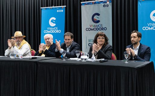 Luque: “Volvemos de disfrutar de la Feria del Libro más importante del interior”