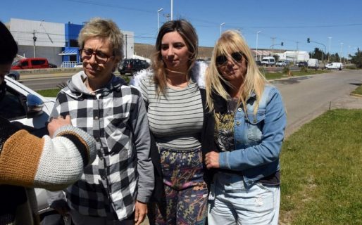 Viajaron desde Chaco a Pico Truncado a dedo para no abandonar a sus mascotas