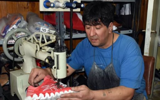 “En Comodoro nunca se arreglaron tantas zapatillas como en esta época”