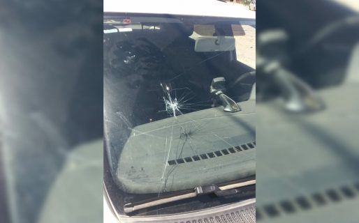 Le arrojó una piedra a un patrullero y terminó detenido