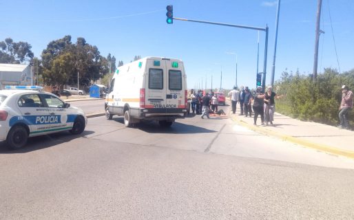 Atropellaron a una mujer frente a la Universidad
