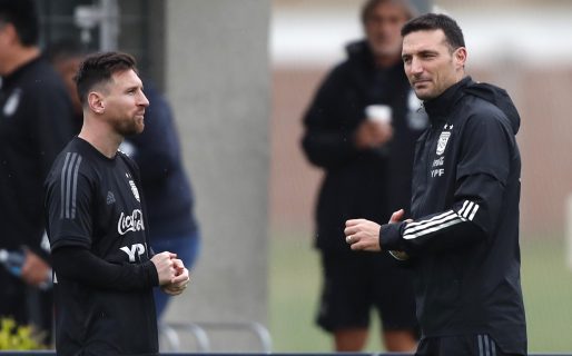 Lionel Scaloni llegó al país y habló con la prensa: de la preocupación por la sanción “rara” de la FIFA a la eliminación del PSG