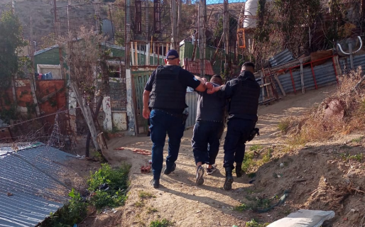 Borracho, rompió la casa de su madre y la amenazó de muerte