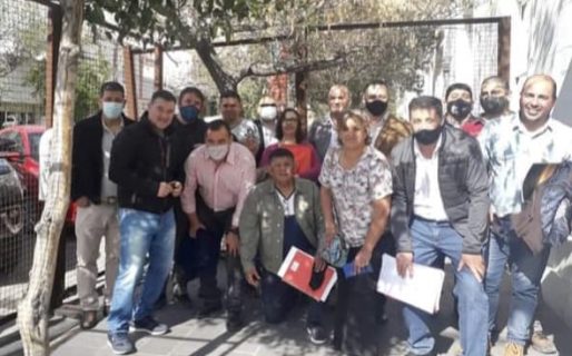 Policías amenazan con una retención de servicios