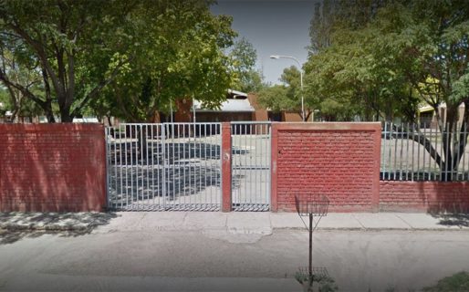 La escuela que enseña a sus alumnos a tirarse cuerpo a tierra por las balaceras