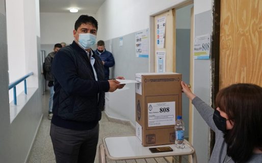 Elecciones 2021: Claudio Vidal relegó al tercer lugar al FdT en Santa Cruz