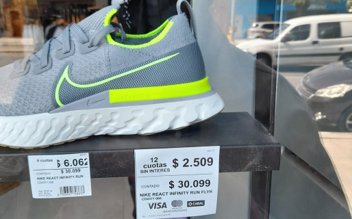 Zapatillas a $30.000 pesos reavivan la polémica por los precios de la indumentaria
