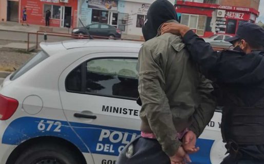 Intentó robar en dos casas de Standart Norte, pero quedó detenido