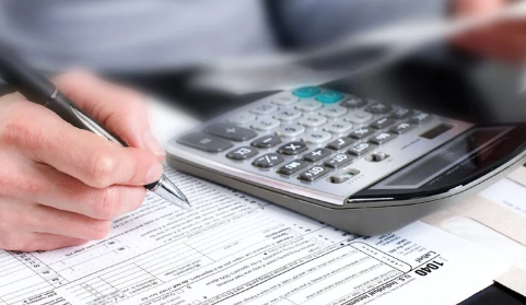 Empleo doméstico, colegios, taxis y GNC: los aumentos que llegan en noviembre