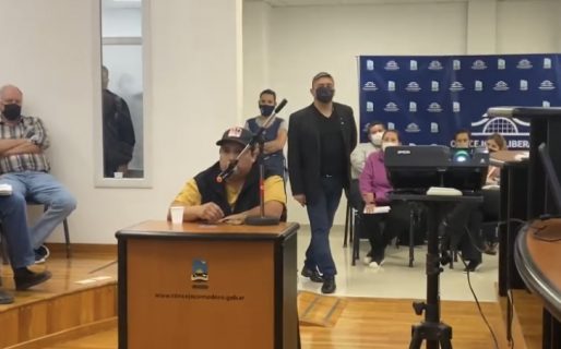 «Capaz que Luque se ríe del laburante, se nota que nunca le faltaron cosas, viene de Rada Tilly y tiene todo bonito»