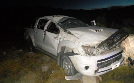 Una familia volcó con su camioneta cerca de Camarones