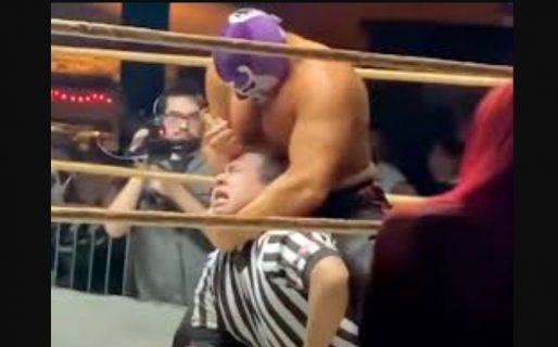 Horror en la lucha libre: Un árbitro fue apuñalado en la cabeza