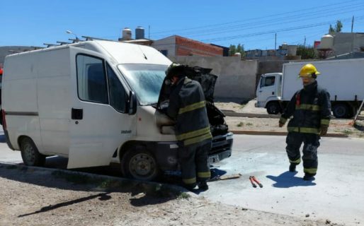Se incendió una camioneta en el Barrio San Martín