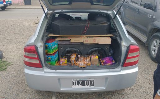 Demoraron a tres personas por la venta ilegal de pirotecnia