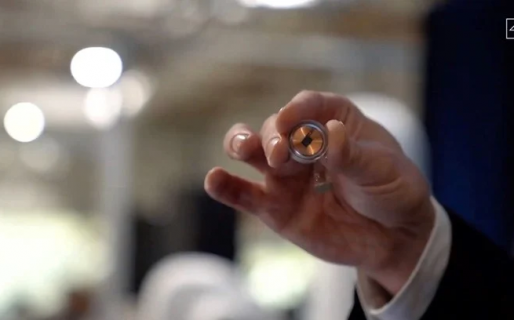 Elon Musk planea implantar sus chips cerebrales en humanos en 2022