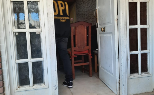 Allanamientos por el robo de una casa en Rada Tilly mientras había un menor durmiendo