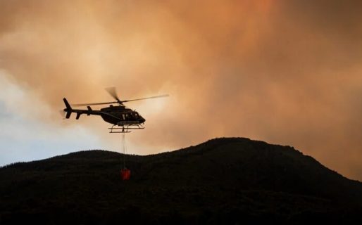 Cayó un helicóptero que combatía el fuego en la Patagonia: Se confirmaron dos muertos