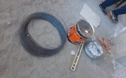 Un «gaucho» con remera rosa y bombacha terminó detenido por intento de robo