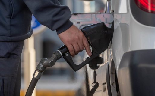 Tensión con las petroleras por el atraso en combustibles
