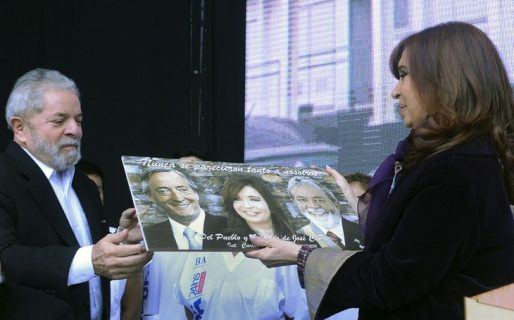 Mediante un video, Cristina Kirchner invita a todos a celebrar el Día de la Democracia en Plaza de Mayo