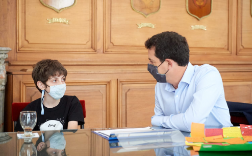 El tierno encuentro de Wado de Pedro con un niño disfluente