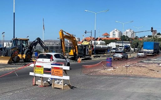 Continúan los trabajos de reconstrucción en la Av. Yrigoyen