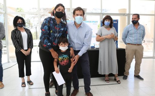 Luque entregó subsidios a 17 murgas de la ciudad