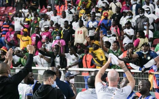 Tragedia: murieron ocho personas por una avalancha antes de un partido