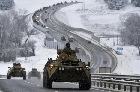 Rusia redobla la amenaza sobre Ucrania con maniobras navales, aéreas y terrestres en la frontera sur