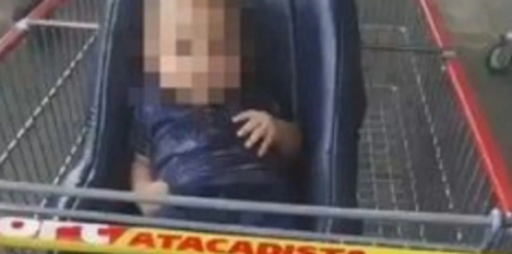 Fueron a hacer las compras, terminaron de pagar y se olvidaron al bebé en el carrito