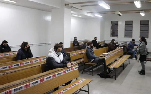 Solo 1 de cada 10 jóvenes de los sectores más pobres llega a la Universidad en la Argentina