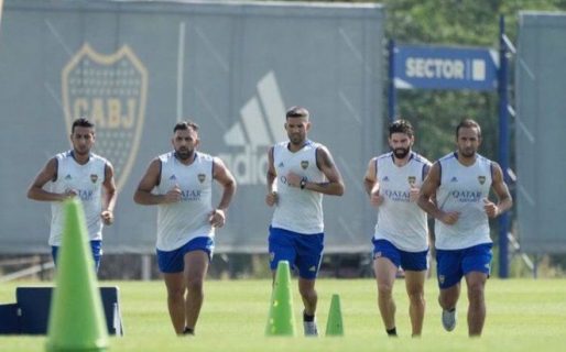 Wanchope Ábila volvió a la pretemporada con Boca y despertó críticas y cargadas por su físico