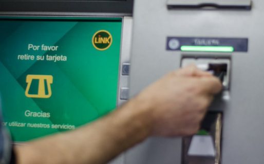 Todos los cajeros del Banco Chubut se encuentran fuera de servicio