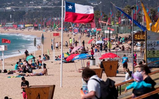 Erupción en Tonga: evacúan playas en Chile ante alerta de tsunami