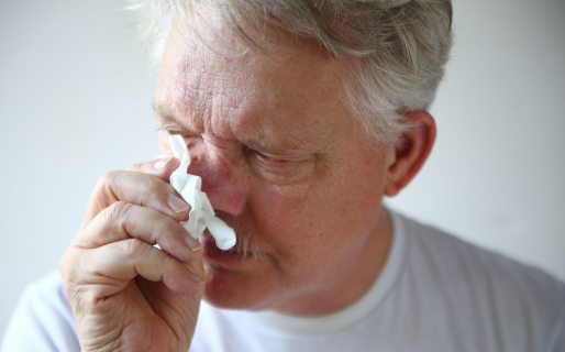 Los síntomas más presentes en casos de Ómicron y el peligro de confundirlos con un resfrío