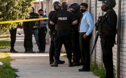 «Papá la acuchilló y se fue corriendo»: un hombre mató a su ex frente a su hijo