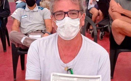 Copani recibió su tercera dosis «gratis y sin ir a Estados Unidos»