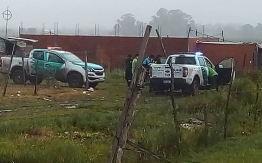 Una persona murió al querer colgarse de la luz