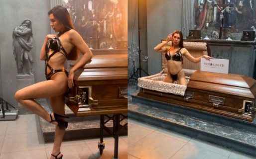 Insólito: una funeraria promociona sus ataúdes con mujeres semidesnudas