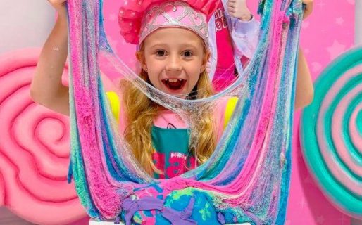 Una youtuber de 7 años ganó 21 millones de dólares durante 2021