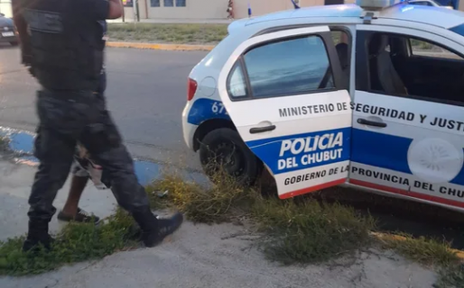 Un hombre fue detenido en un colectivo por tener pedido de captura