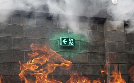 En una cita de Tinder se incendió la casa y él la encerró en el baño: “Casi muero prendida fuego”