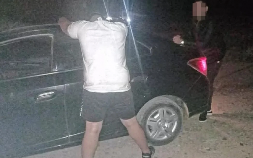 Robaron un auto y la policía los persiguió por varios barrios de zona sur